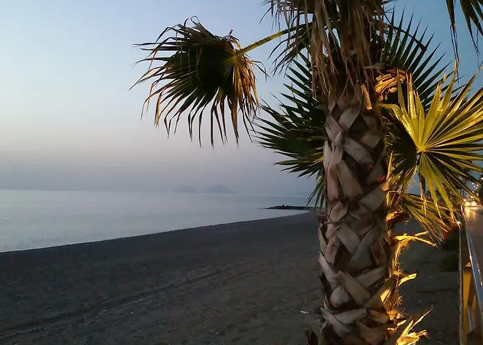 לינה וארוחת בוקר Le Terrazze Capo dʼOrlando